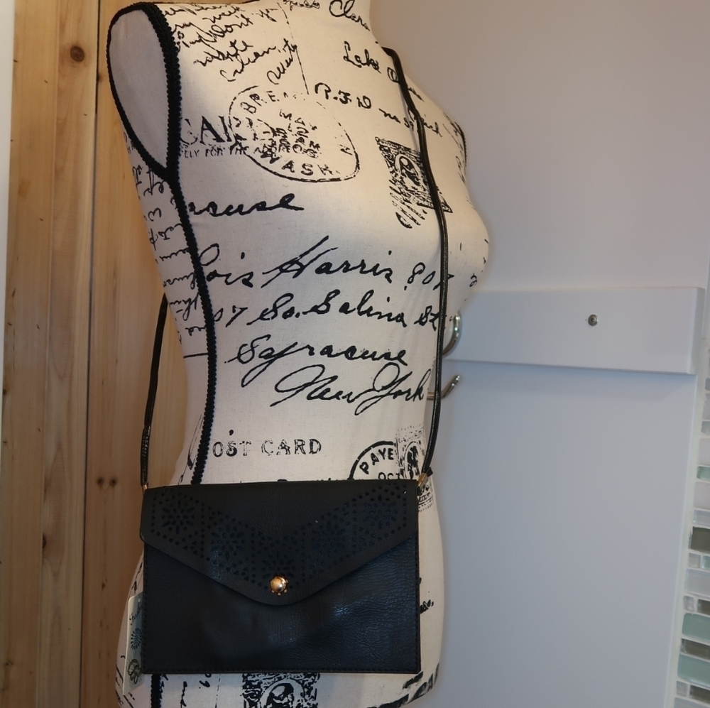 Eyelet Crossbody Purse - Picture 2 of 8